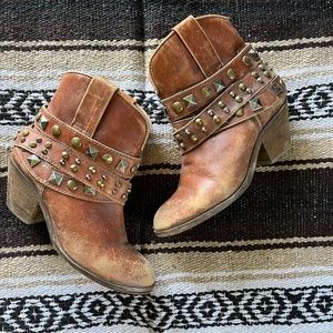 Corral Cognac Booties